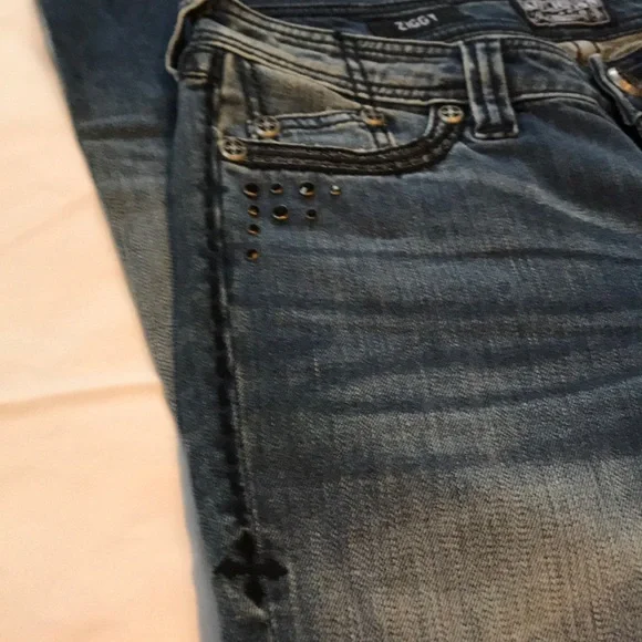 Affliction Jeans. Size 30. Smoke and pet free home - Picture 6 of 12